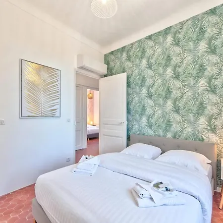 Maison Sara Les Pins Будинок відпочинку *